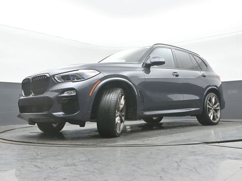 Used 2021 BMW X5 M50i image 31