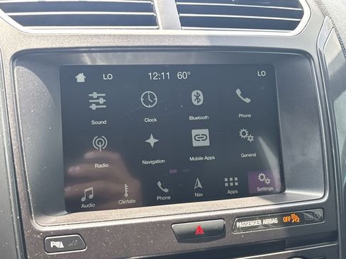 Used 2018 Ford Explorer XLT w/ Equipment Group 202A AWD/4WD image 23