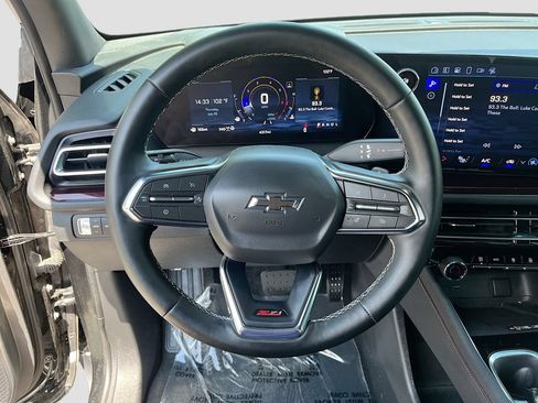 Used 2026 Chevrolet Traverse Z71 w/ Driver Confidence Package AWD/4WD image 11