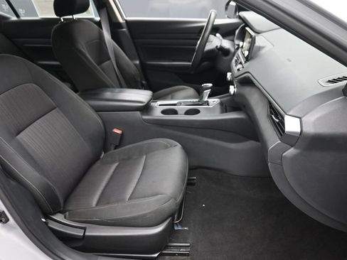 Used 2023 Nissan Altima 2.5 S FWD image 9
