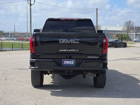 Used 2025 GMC Sierra 2500 Denali Ultimate image 6