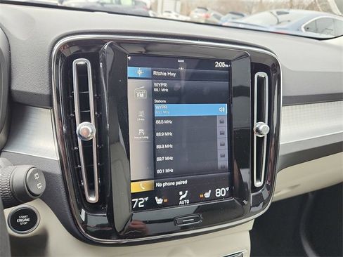 Used 2021 Volvo XC40 T5 Momentum w/ Premium Package image 18