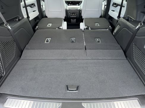 New 2026 Chevrolet Tahoe Premier image 22