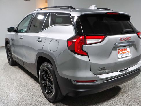 Used 2023 GMC Terrain AT4 image 9