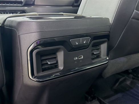 Used 2022 Chevrolet Silverado 1500 ZR2 w/ Technology Package image 27