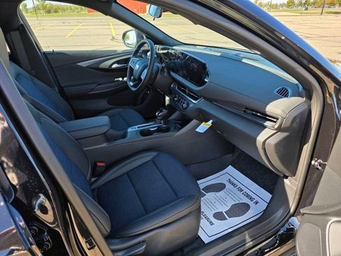 New 2026 Buick Envista Sport Touring w/ Convenience I Package FWD image 32