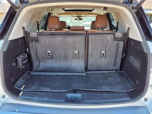 Used 2024 Nissan Pathfinder Platinum w/ Cargo Package image 18