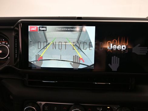 New 2025 Jeep Wrangler Unlimited Sahara w/ Technology Group image 19