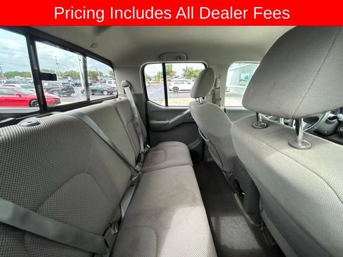 Used 2018 Nissan Frontier SV RWD image 4