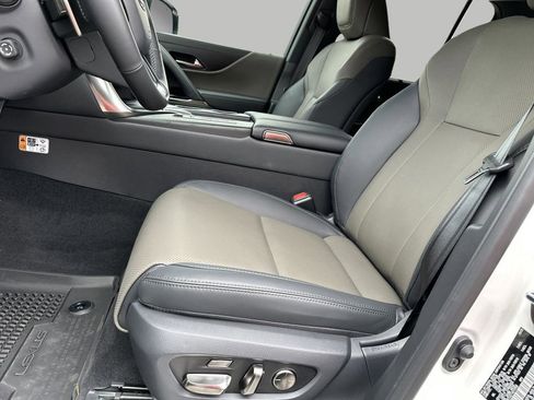Used 2026 Lexus LX 700h Overtrail AWD/4WD image 9