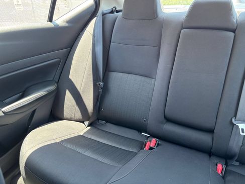 Used 2025 Nissan Altima 2.5 SV FWD image 38