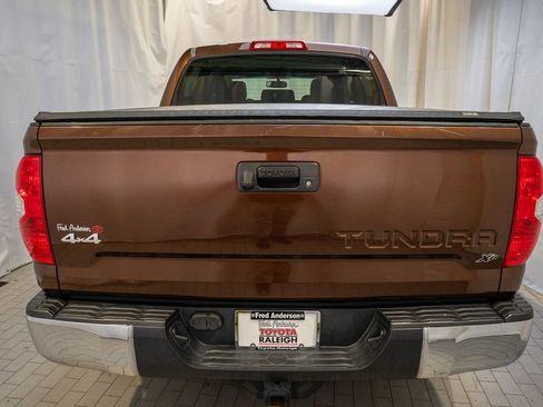 Used 2017 Toyota Tundra SR5 image 4