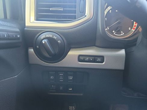 Used 2019 Nissan Titan PRO-4X w/ Pro-4x Convenience Package image 25