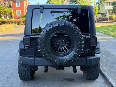 Used 2015 Jeep Wrangler Unlimited Sport AWD/4WD image 5