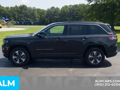 Used 2024 Jeep Grand Cherokee Limited 4xe AWD/4WD image 11