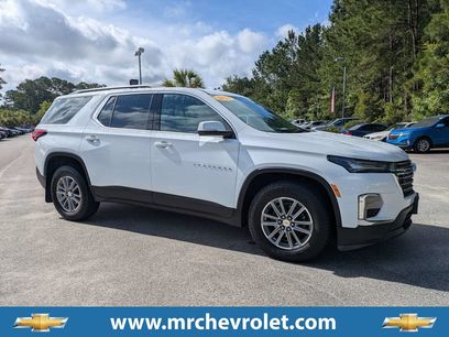 Used 2023 Chevrolet Traverse LT
