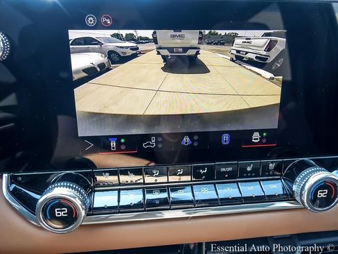 New 2026 GMC Canyon AT4 w/ Technology Plus Package AWD/4WD image 17