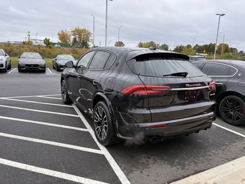 Used 2023 Maserati Grecale Modena image 9