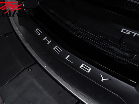 Used 2021 Ford Mustang Shelby GT500 w/ Technology Package RWD image 11