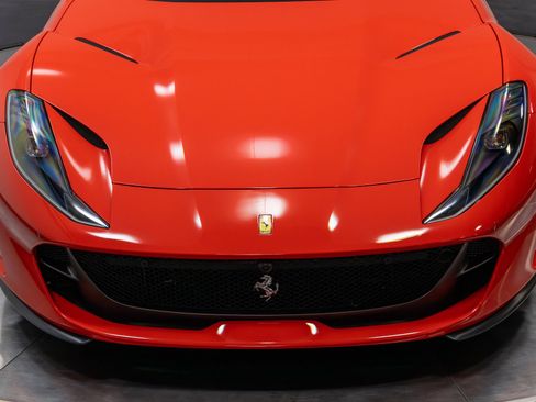 Used 2018 Ferrari 812 Superfast image 45