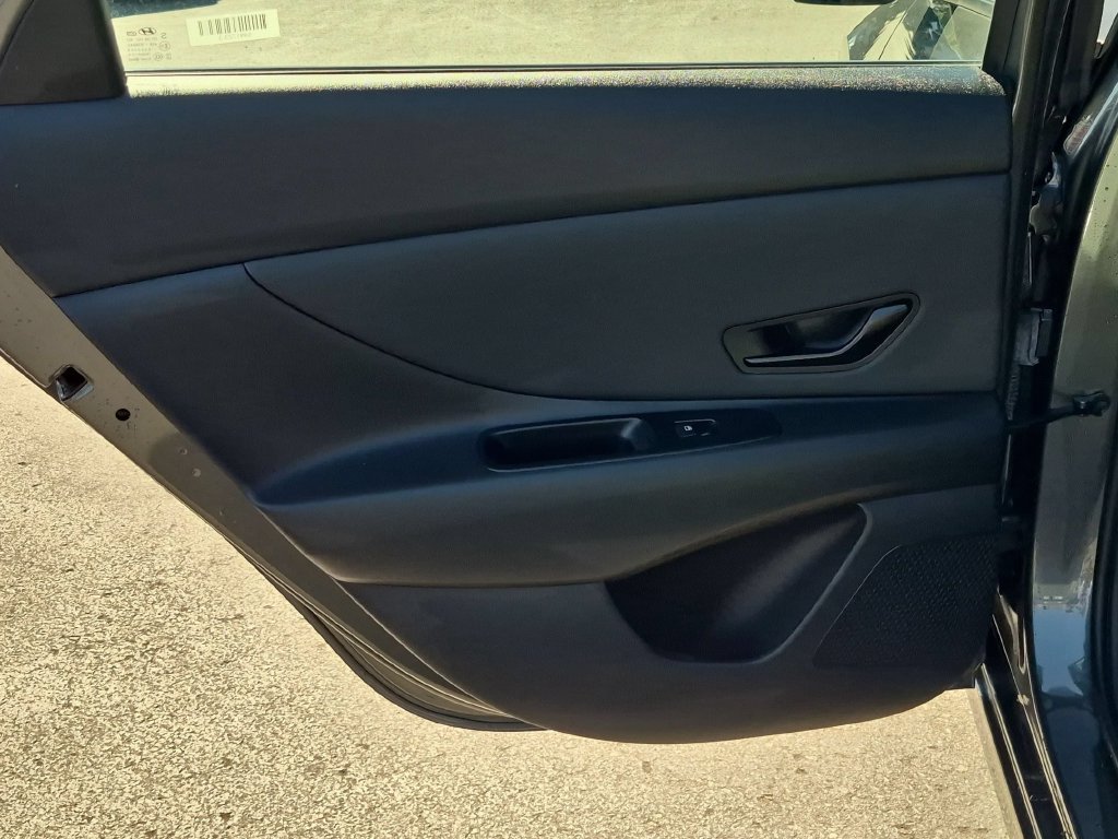 Used 2026 Hyundai Elantra Sport FWD image 27