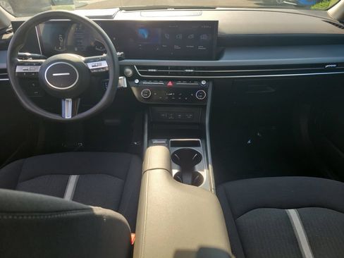 Used 2025 Hyundai Sonata SEL FWD image 10
