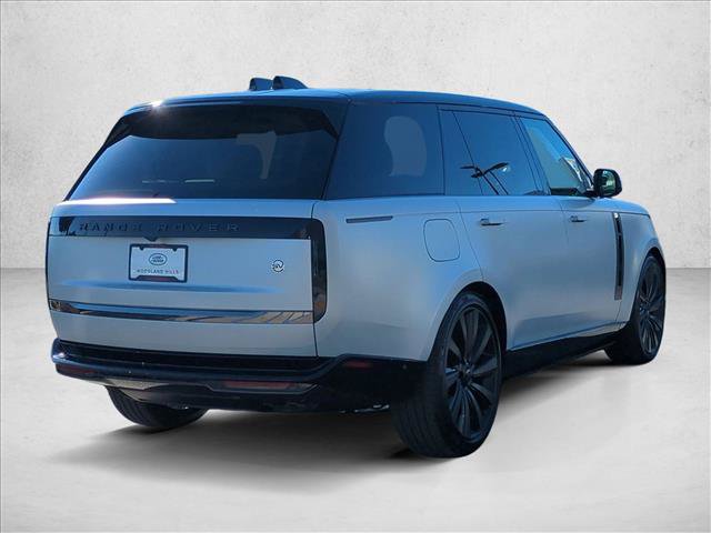 New 2027 Land Rover Range Rover SV AWD/4WD image 2