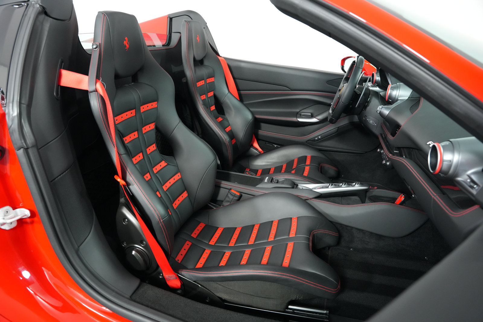 Certified 2022 Ferrari F8 Spider RWD image 42