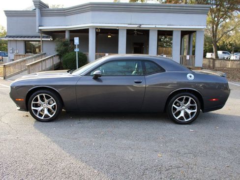 Used 2015 Dodge Challenger SXT Plus image 4