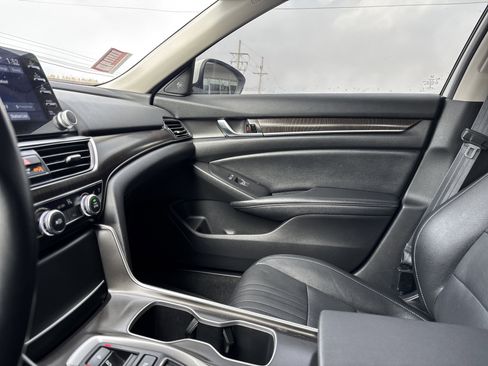 Used 2021 Honda Accord Touring image 27