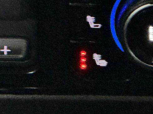 Used 2024 Chevrolet Silverado 2500 LTZ w/ LTZ Convenience Package image 32