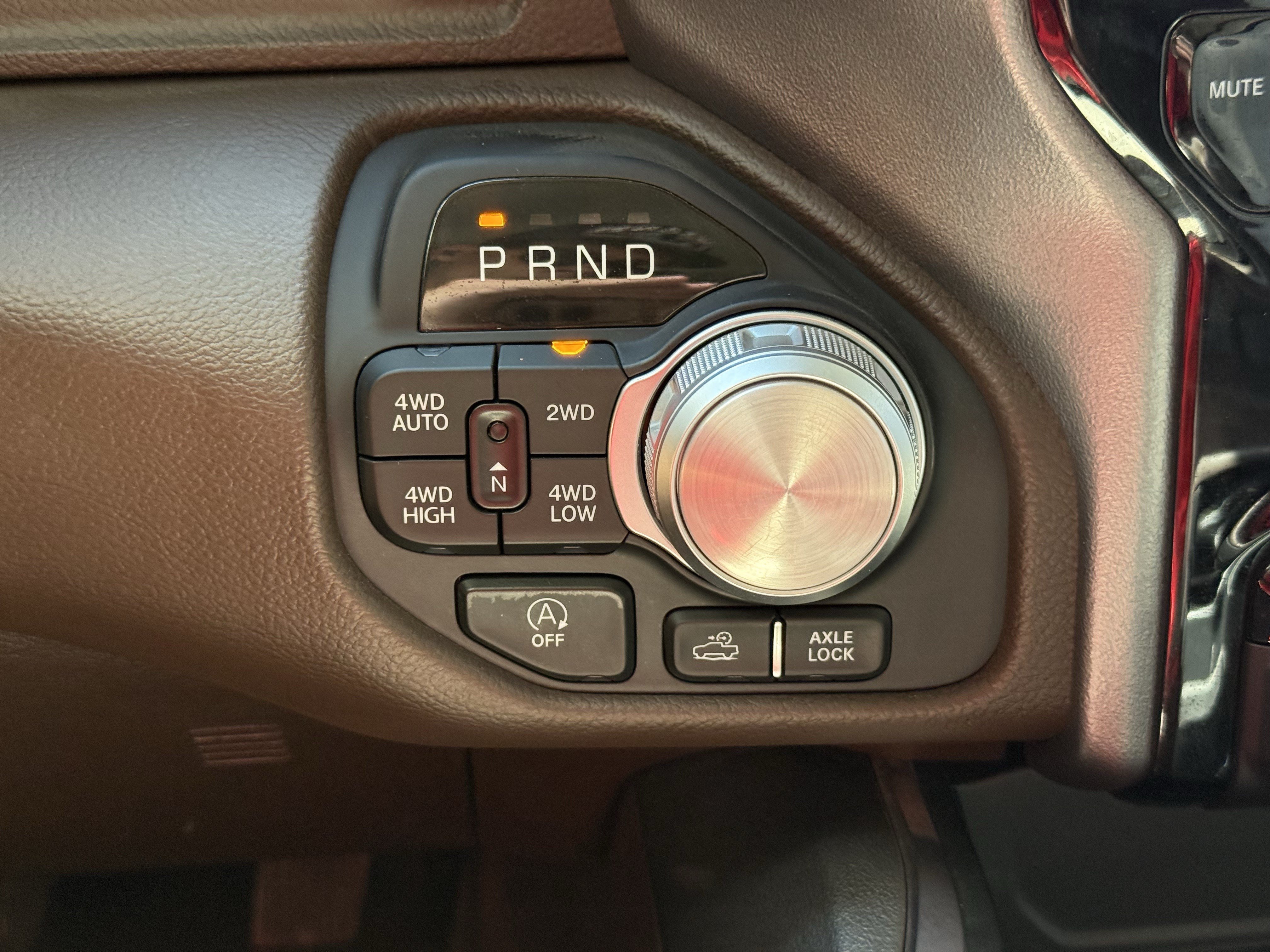 Used 2025 RAM 1500 Laramie w/ Off Road Group AWD/4WD image 24