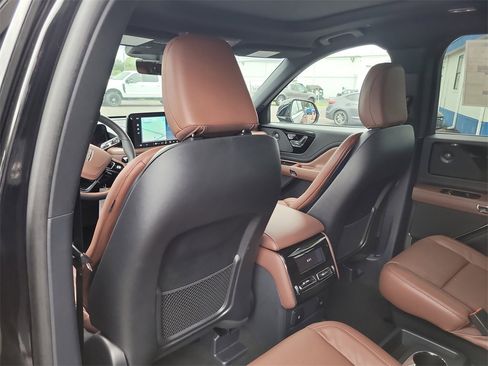 New 2025 Lincoln Aviator Reserve w/ Illumination Package image 10