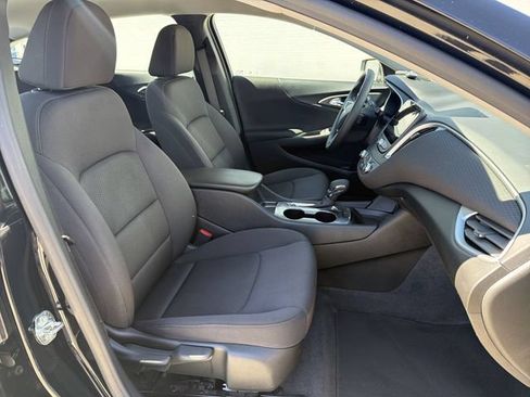 Used 2023 Chevrolet Malibu RS FWD image 25