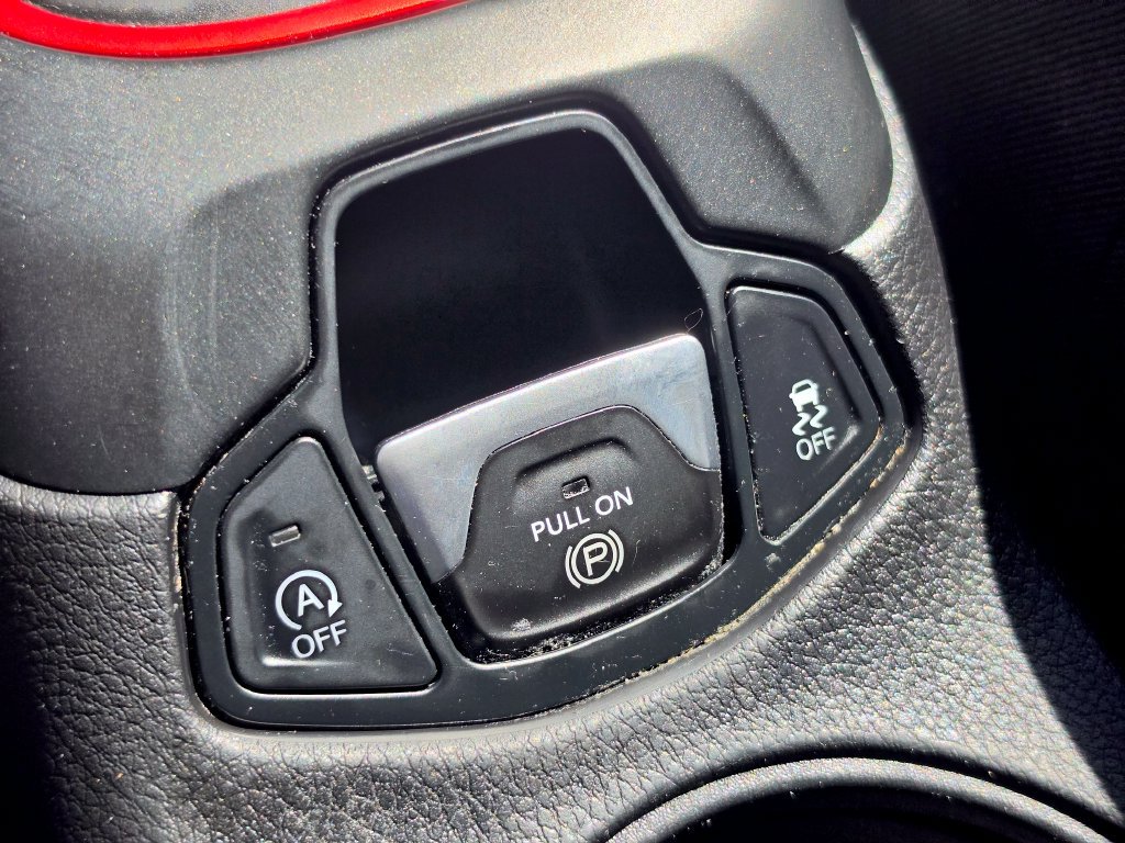 Used 2019 Jeep Compass Trailhawk w/ Leather Interior Group AWD/4WD image 24