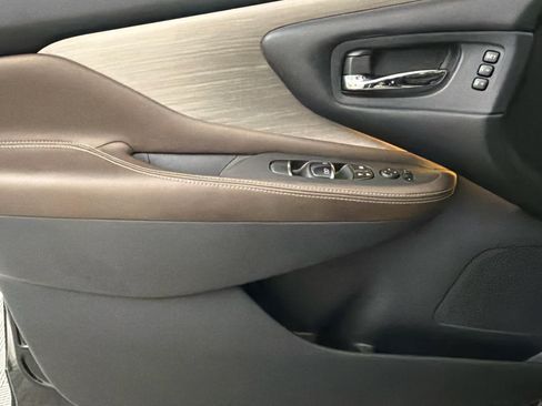 Used 2018 Nissan Murano Platinum FWD image 22