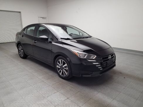 Used 2023 Nissan Versa SV image 13