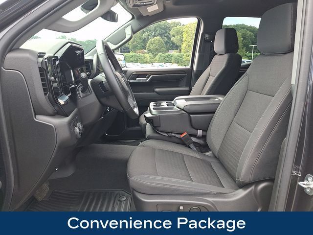 Used 2024 Chevrolet Silverado 1500 LT AWD/4WD image 2