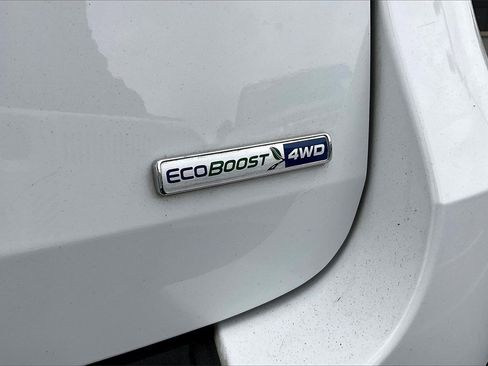 Certified 2020 Ford Explorer XLT w/ Equipment Group 202A image 7