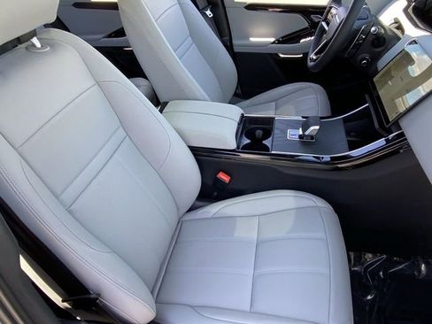 New 2026 Land Rover Range Rover Evoque S AWD/4WD image 10