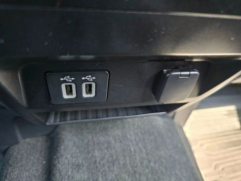 Used 2019 Ford F150 XLT w/ Equipment Group 302A Luxury image 29