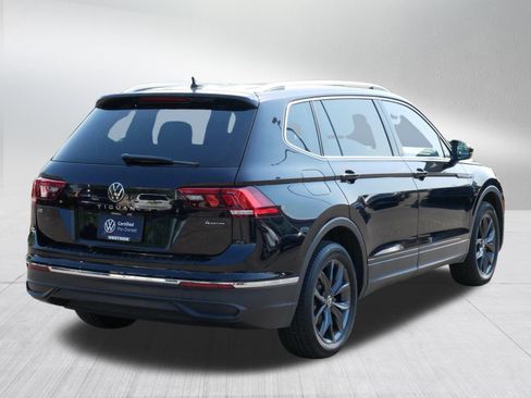 Certified 2023 Volkswagen Tiguan SE w/ Panoramic Sunroof Package AWD/4WD image 7