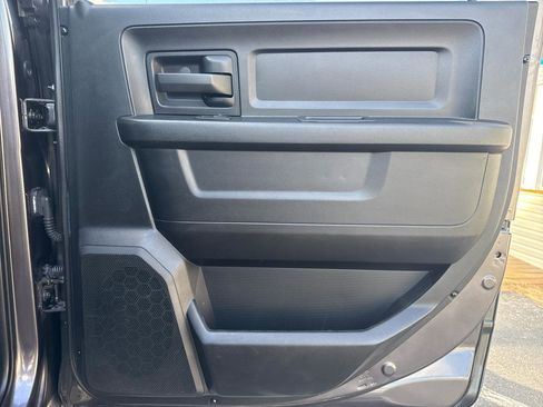 Used 2015 RAM 1500 Express AWD/4WD image 19