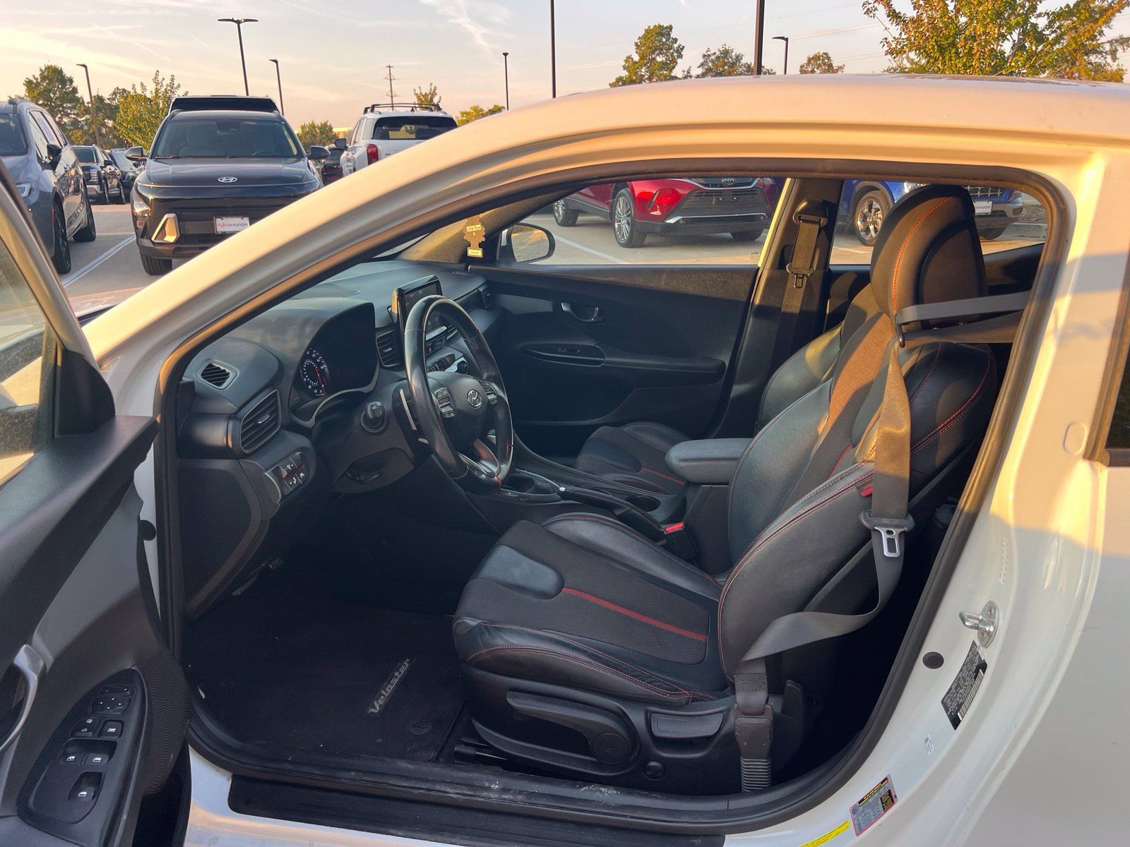 Used 2019 Hyundai Veloster Turbo FWD image 21