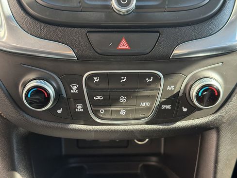 Used 2019 Chevrolet Equinox Premier image 20