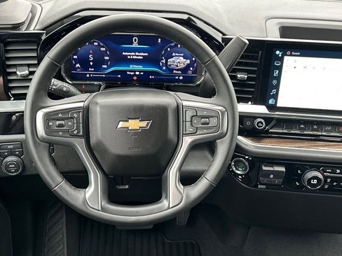 New 2025 Chevrolet Silverado 1500 LT image 14
