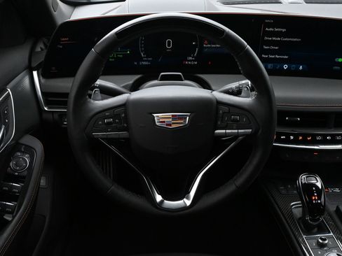 Used 2025 Cadillac CT5 Sport RWD image 10