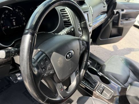 Used 2014 Kia Sorento LX AWD/4WD image 9