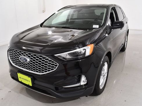 Used 2023 Ford Edge SEL w/ Convenience Package AWD/4WD image 2