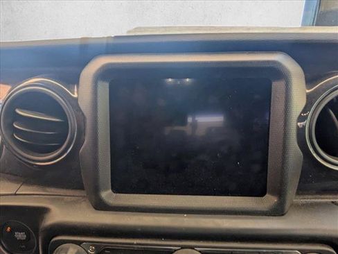 Used 2022 Jeep Gladiator Sport AWD/4WD image 14